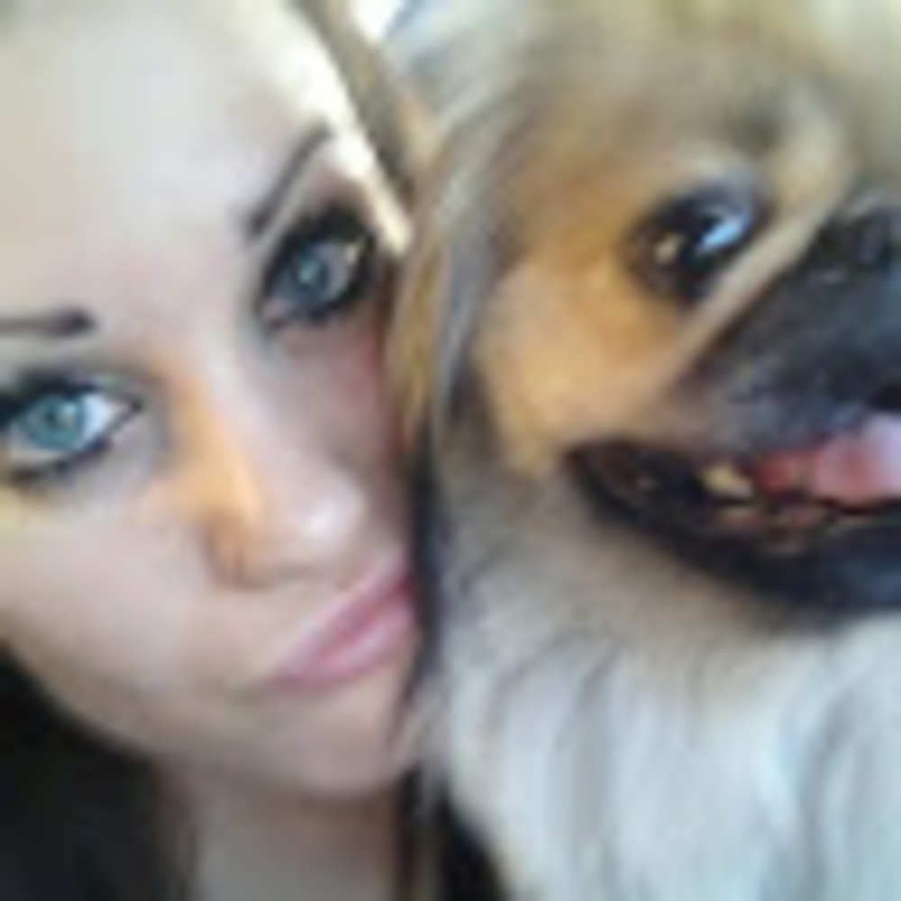 Meet your Posher, Alexia